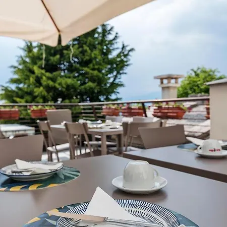 Berna Hotel Erbezzo